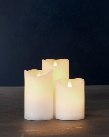 set of 3 Sara white wax candles