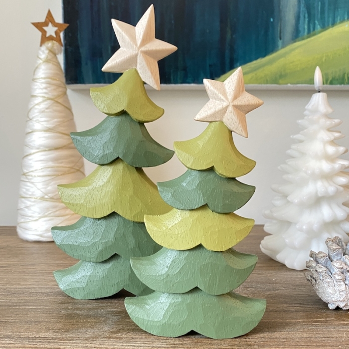 small and large joulu T-lab christmas trees